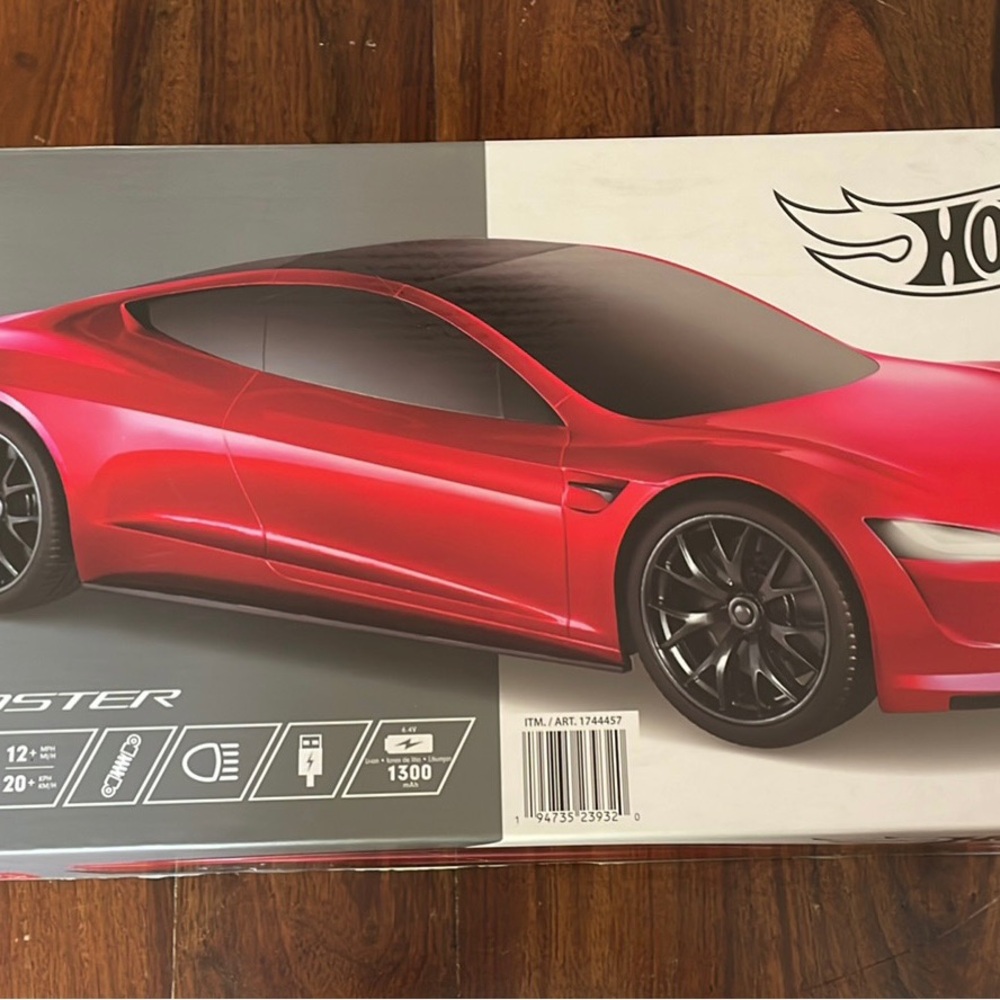 Mattel Hot Wheels Tesla Roadster RC Car in box - untested
